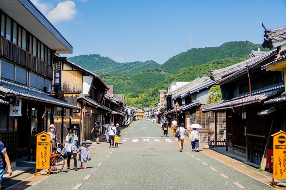 特早割【2組限定】むくり屋根の和食処「割烹 朝田屋」飛騨牛ヒレステーキ会席プラン　朝食付き